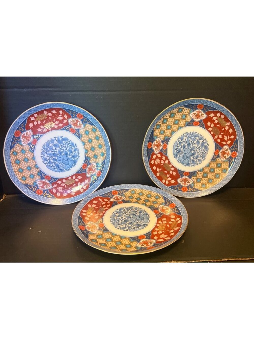 3 Imari Salad Plates 8.5" Smithsonian Institution Japan Excellent Condition